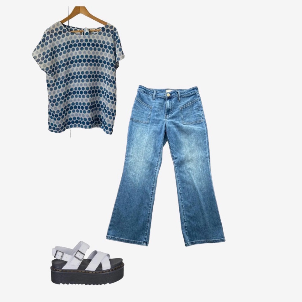 Polka dots, flares, and chunky shoes—a classic combo!